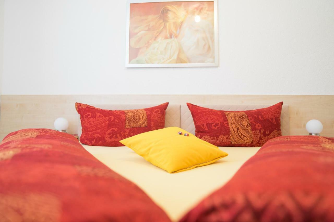 Ferienwohnung Permoser นอยชติฟ อิม ชตูไปทัล ภายนอก รูปภาพ